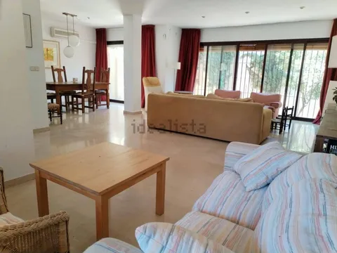 Casa de 120 m² a Granada (2/64)