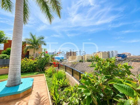 Casa de 330 m² en Adeje