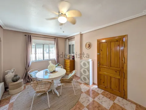 Casa de 80 m² a Oriola