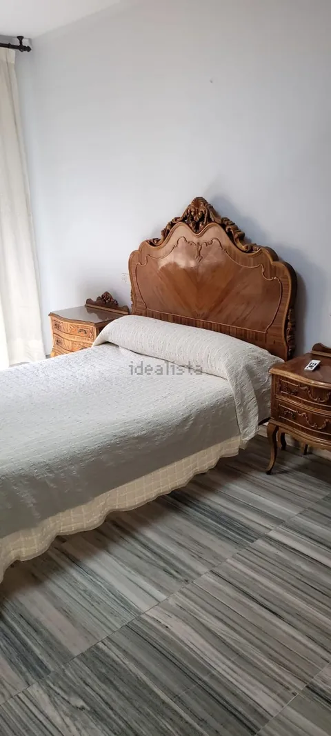 Pis de 200 m² a Loja