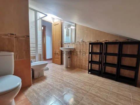 Habitació de lloguer, Carranque