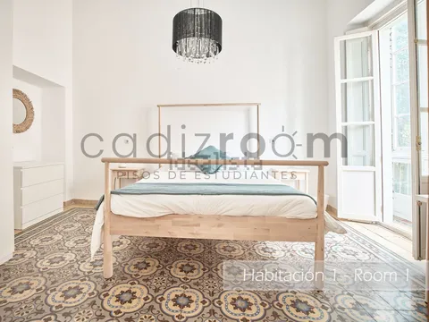 Кімната в оренду, Cádiz (2/42)