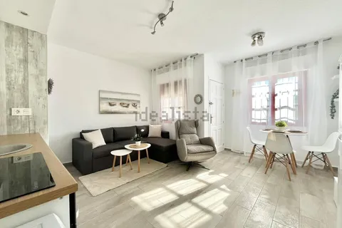 Pis de 50 m² a Sant Miquel de les Salines (3/21)