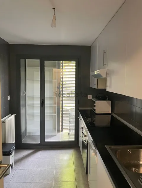 Chambre à louer, Madrid (3/5)