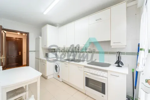 Pis de 75 m² a Oviedo