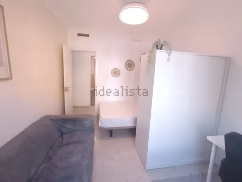 Room for rent, Seville (4/12)