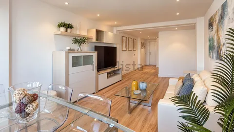 Flat 110 m² in Barcelona (2/8)