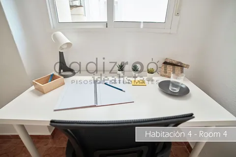 Room for rent, Cádiz