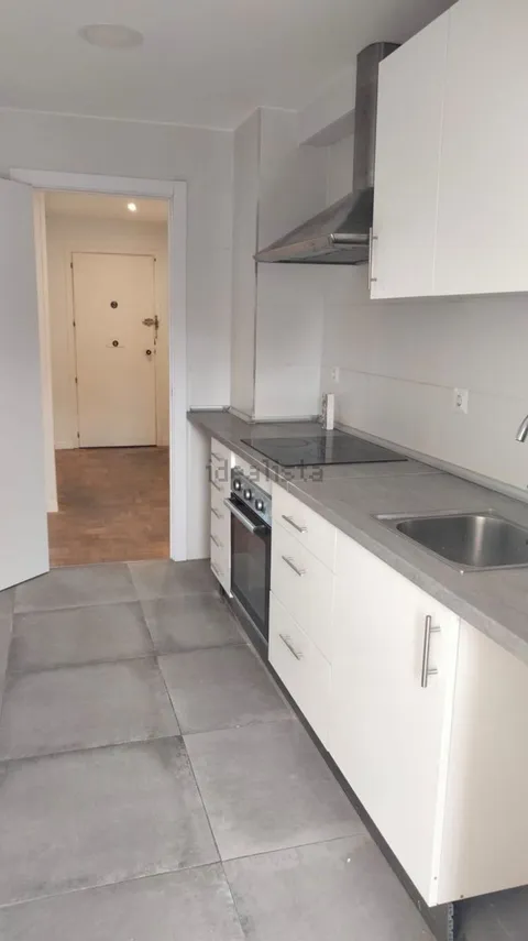 Wohnung 112 m² in Madrid