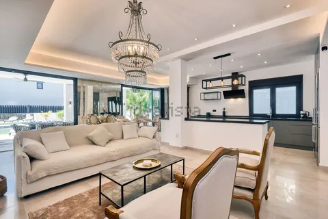 Haus 350 m² in Marbella