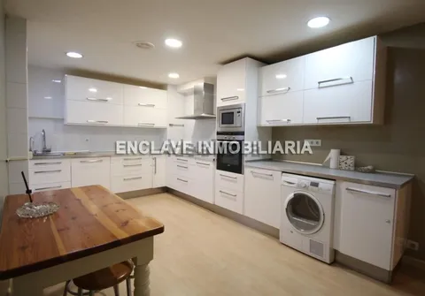 Pis de 230 m² a Oviedo
