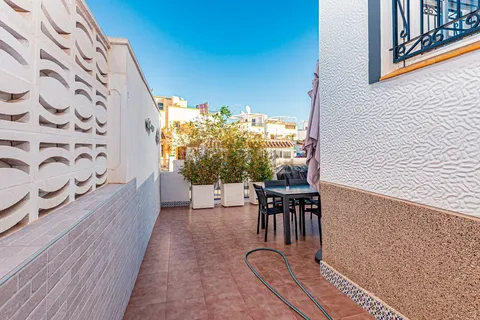 Casa de 83 m² a Oriola