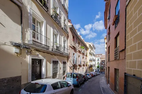 Кімната в оренду, Madrid