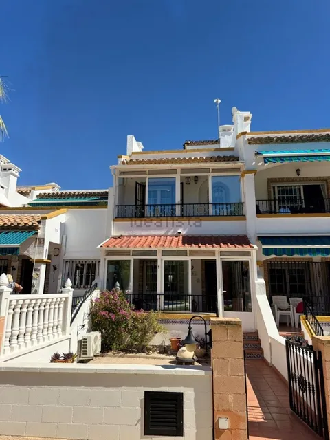 Casa de 120 m² a Oriola
