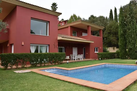 Maison 450 m² à San Roque