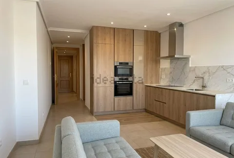 Flat 136 m² in Zaragoza (2/23)