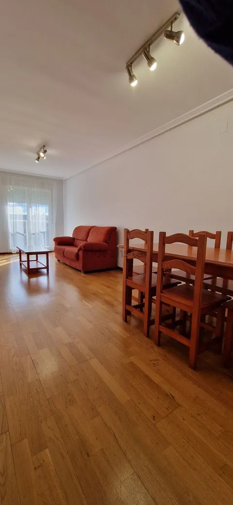 Pis de 70 m² a Àvila