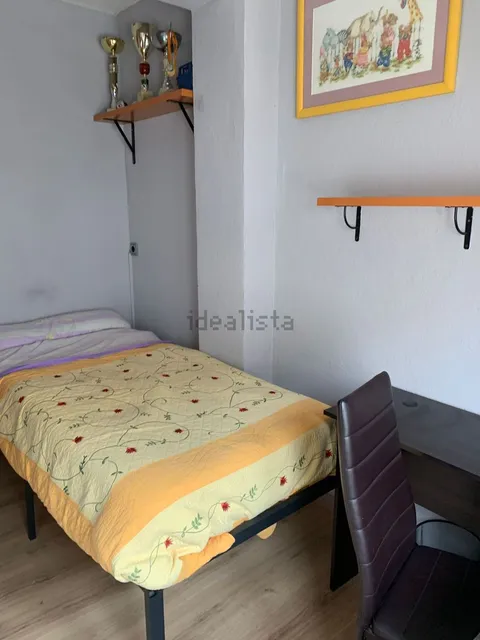 Habitació de lloguer, Roses