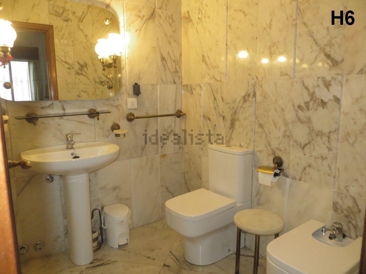 Room for rent, Seville