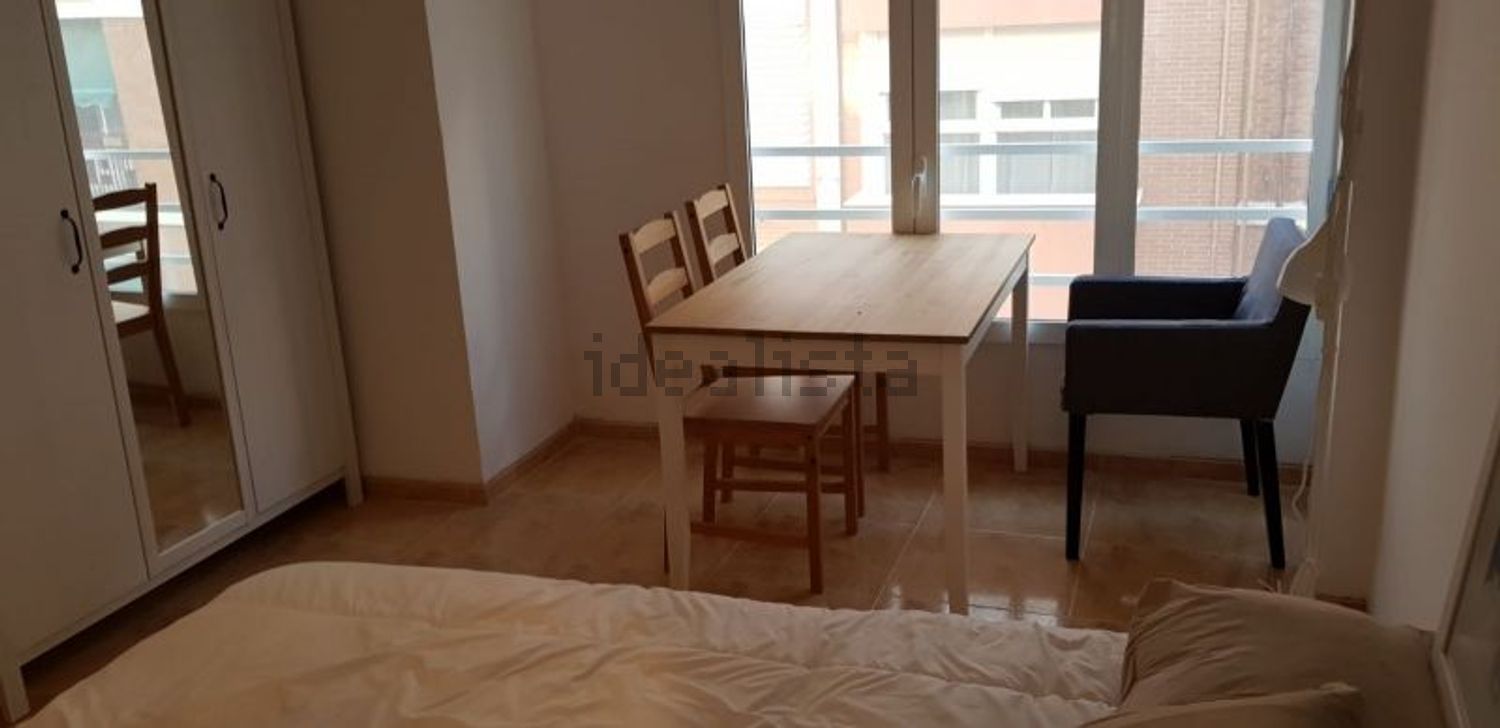 Wohnung 90 m² in Valencia