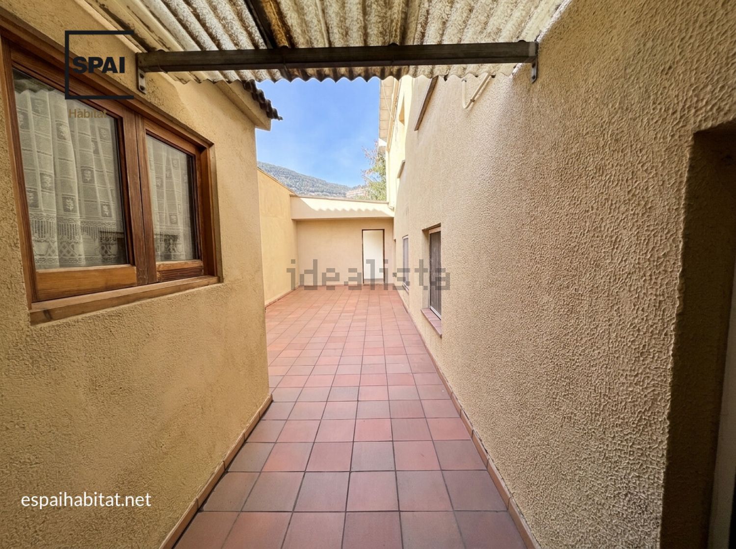 Flat 110 m² in Centelles