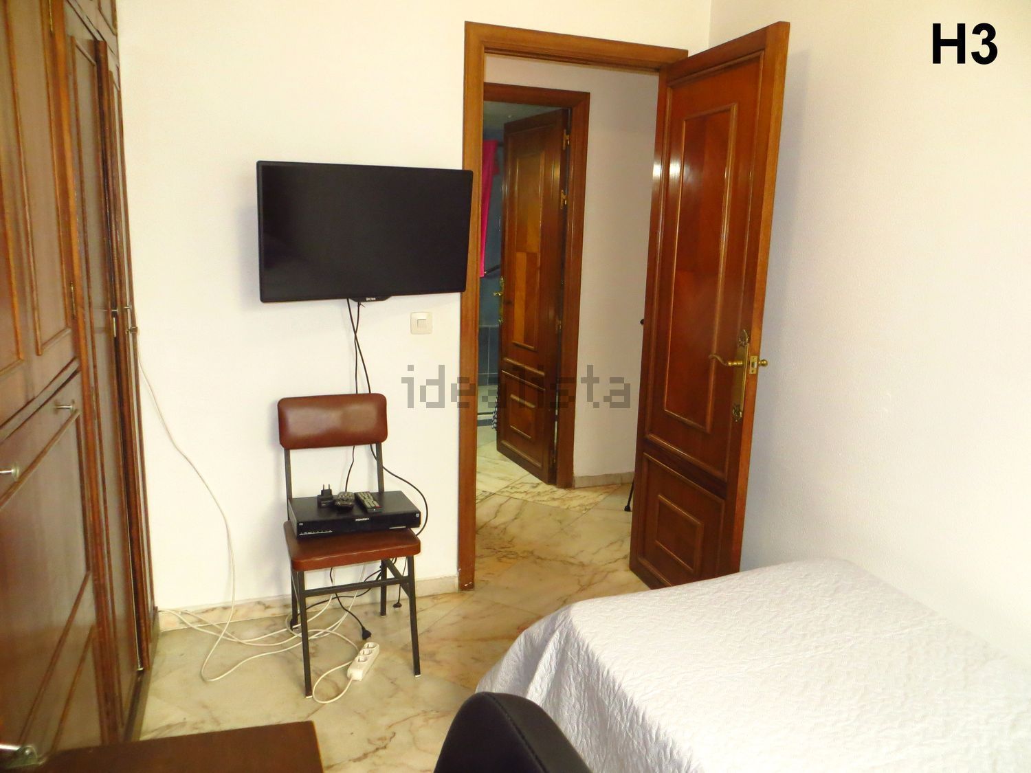 Room for rent, Seville