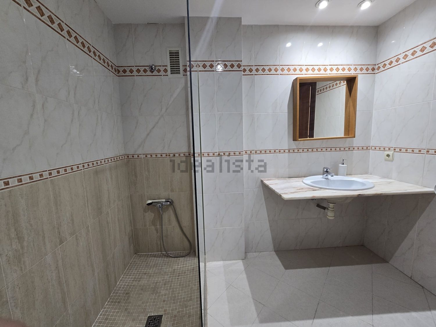 Pis de 77 m² a València