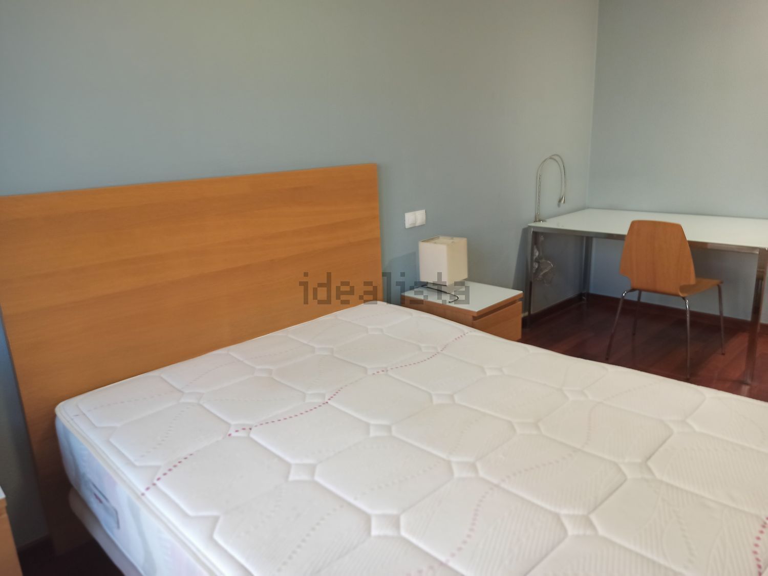 Flat 85 m² in Cadrete