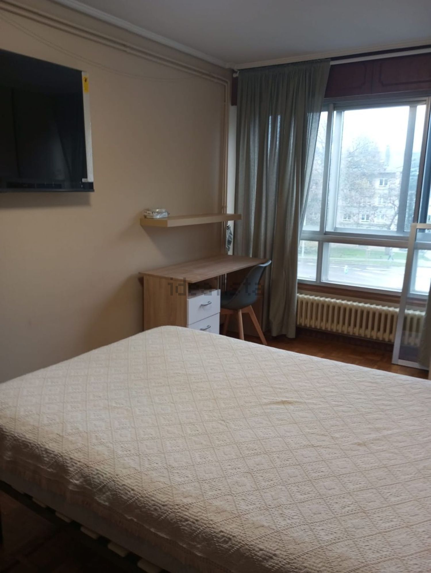 Chambre à louer, Oleiros