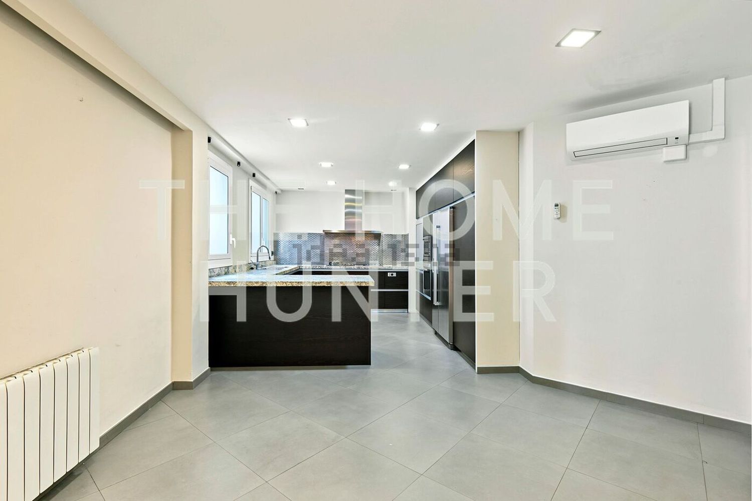 Квартира 261 м² в Барселоне