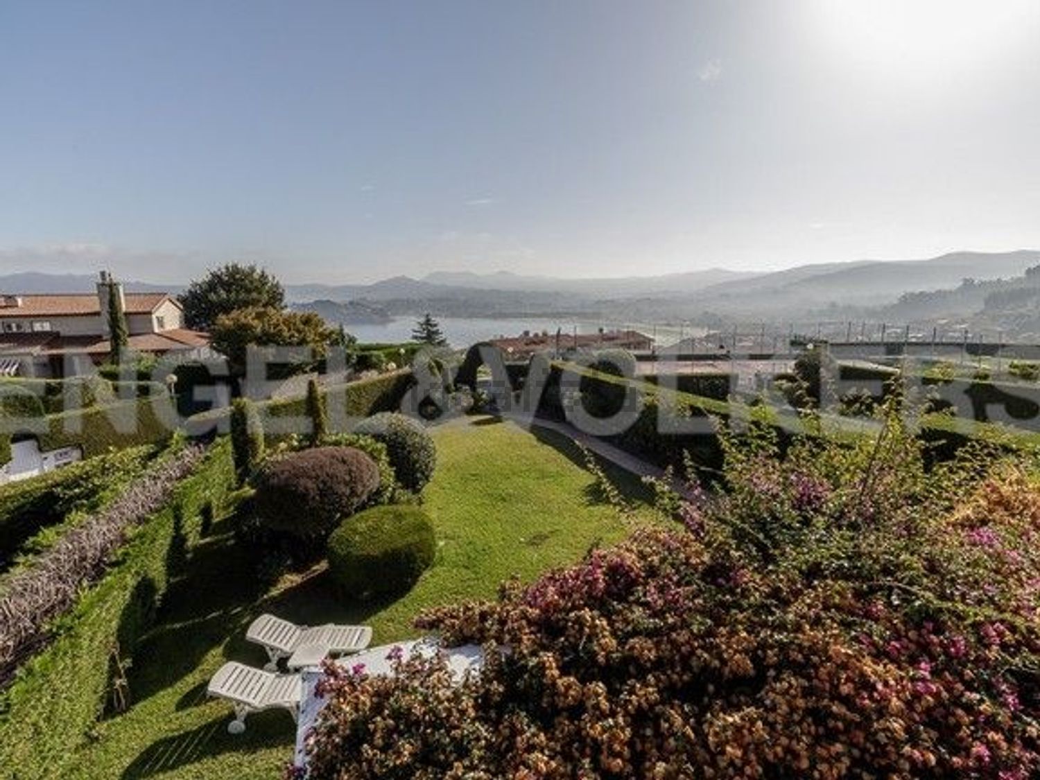 House 300 m² in Baiona