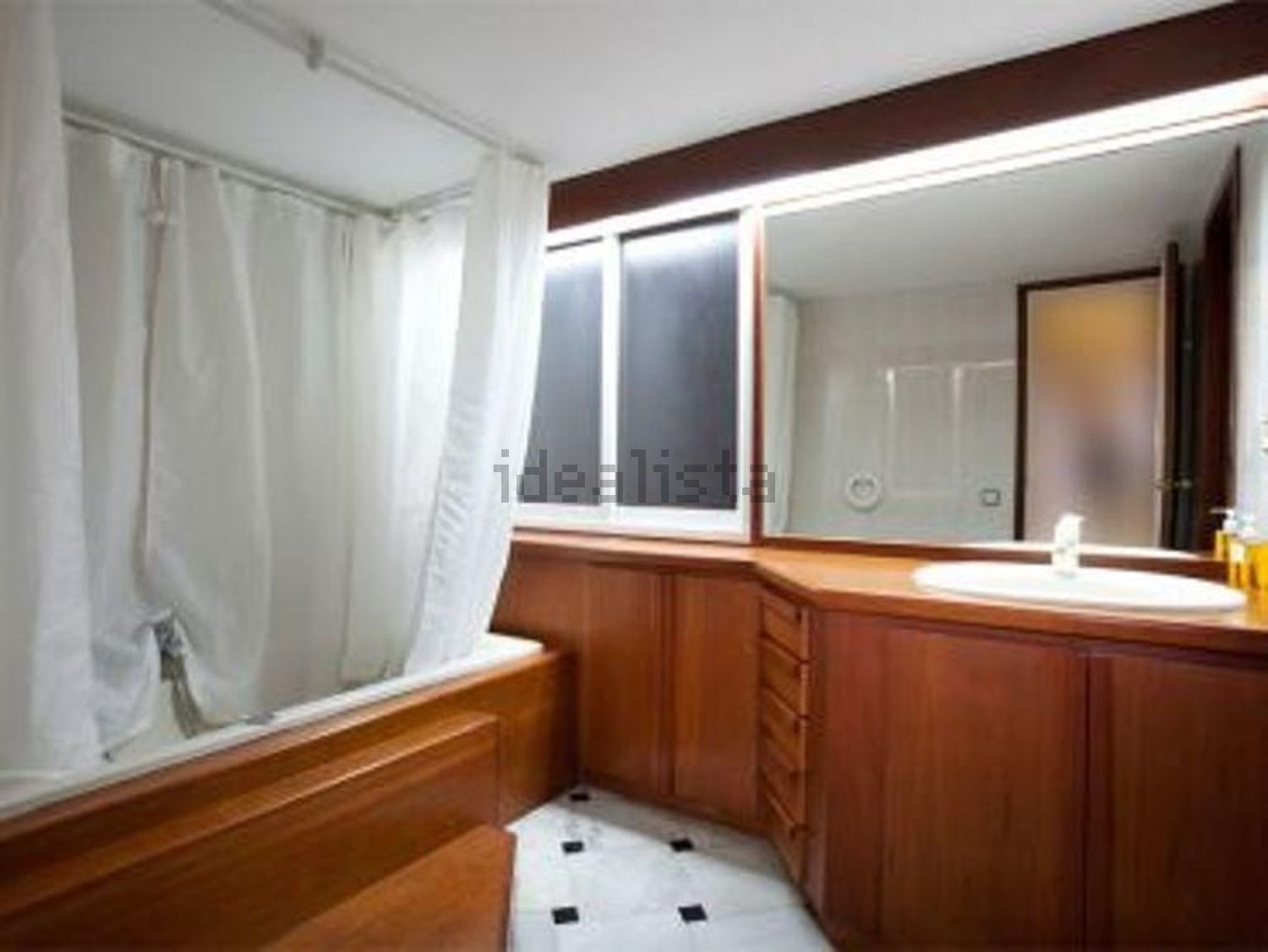 Wohnung 179 m² in Barcelona