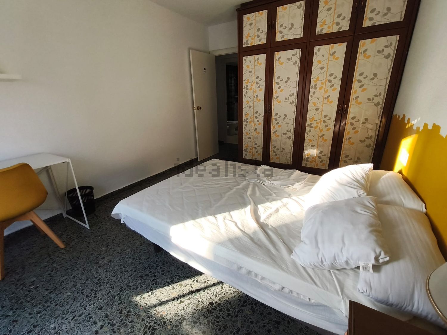 Habitació de lloguer, Burjassot