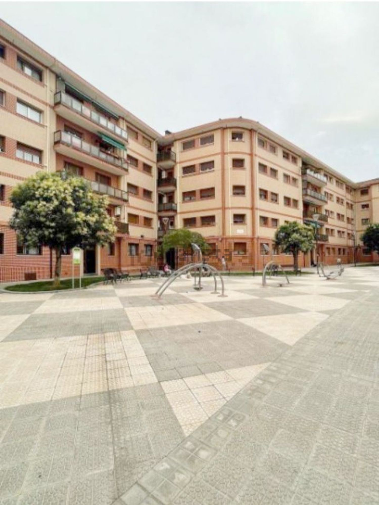 Квартира 80 м² в Бильбао