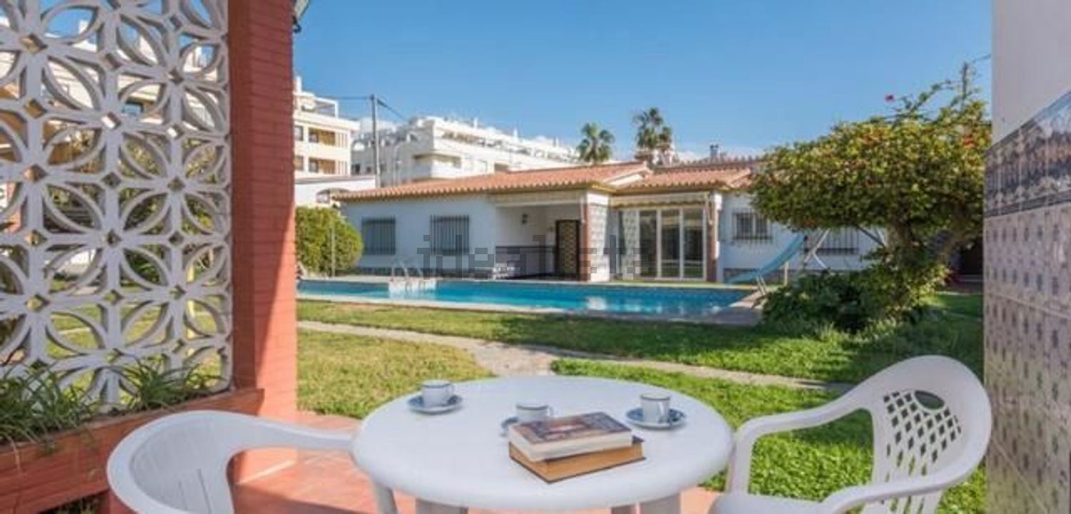 Casa de 300 m² a Rincón de la Victoria