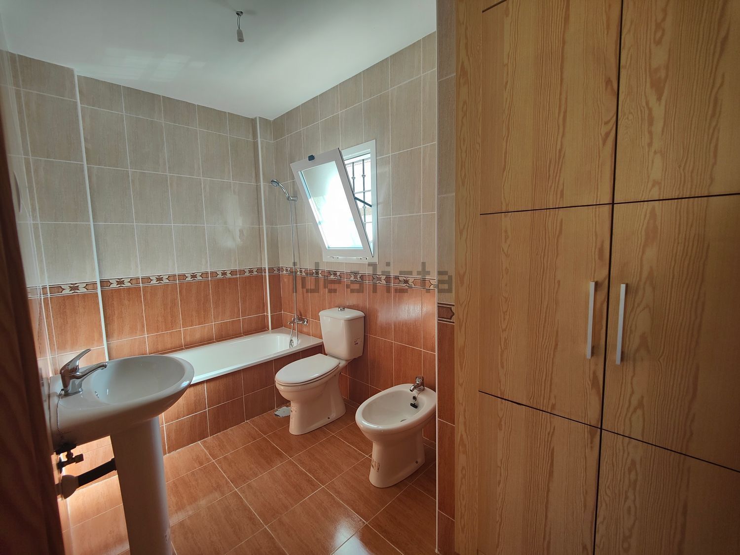 Casa de 154 m² en Almogía