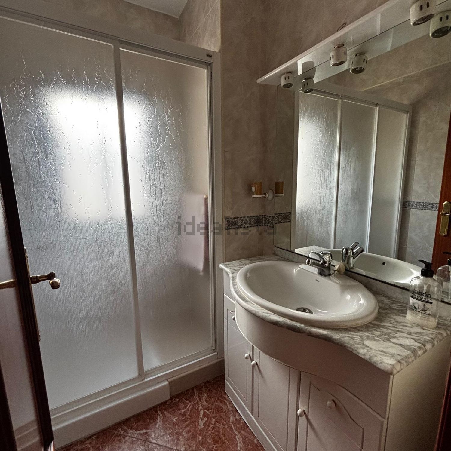 Piso de 82 m² en Granada