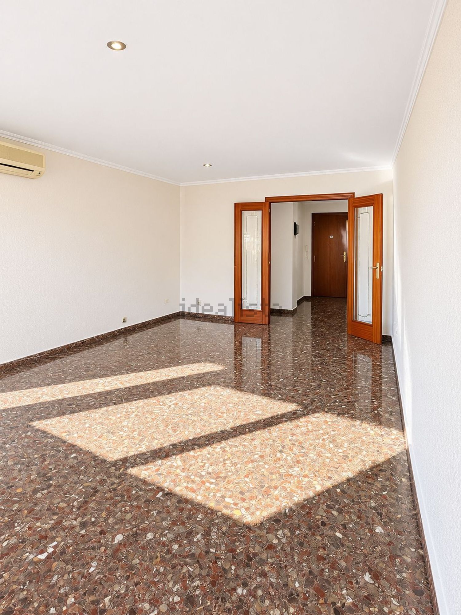Wohnung 102 m² in Valencia