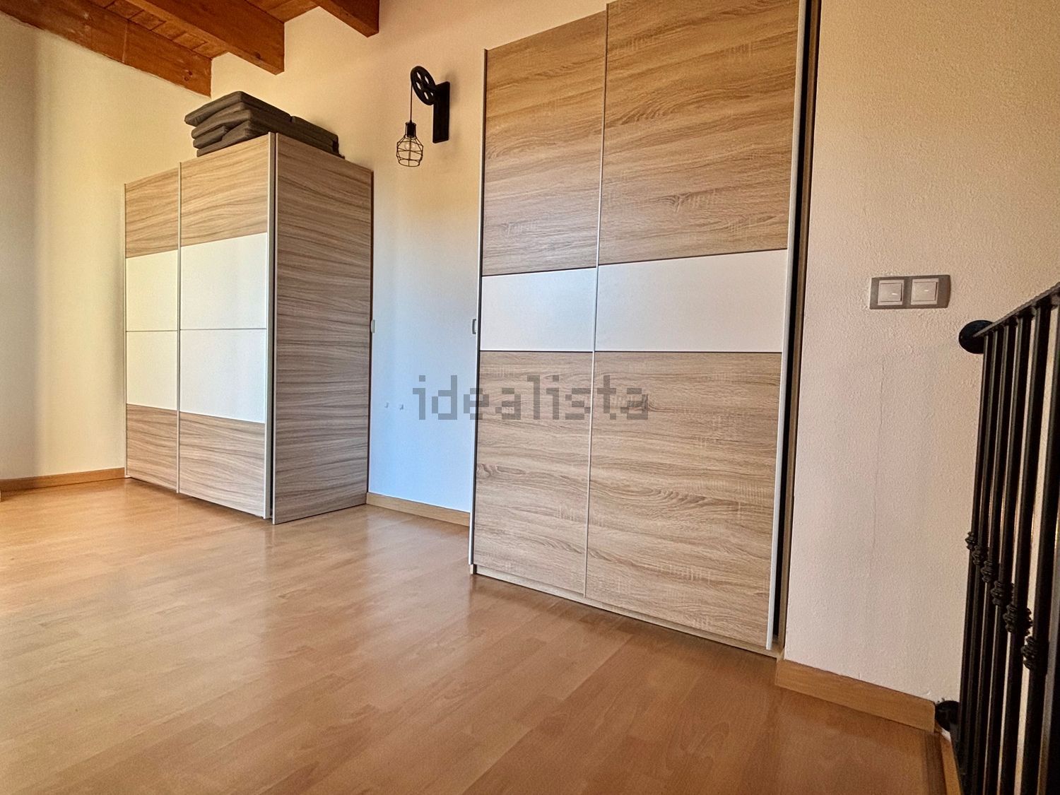 Flat 94 m² in Cadrete