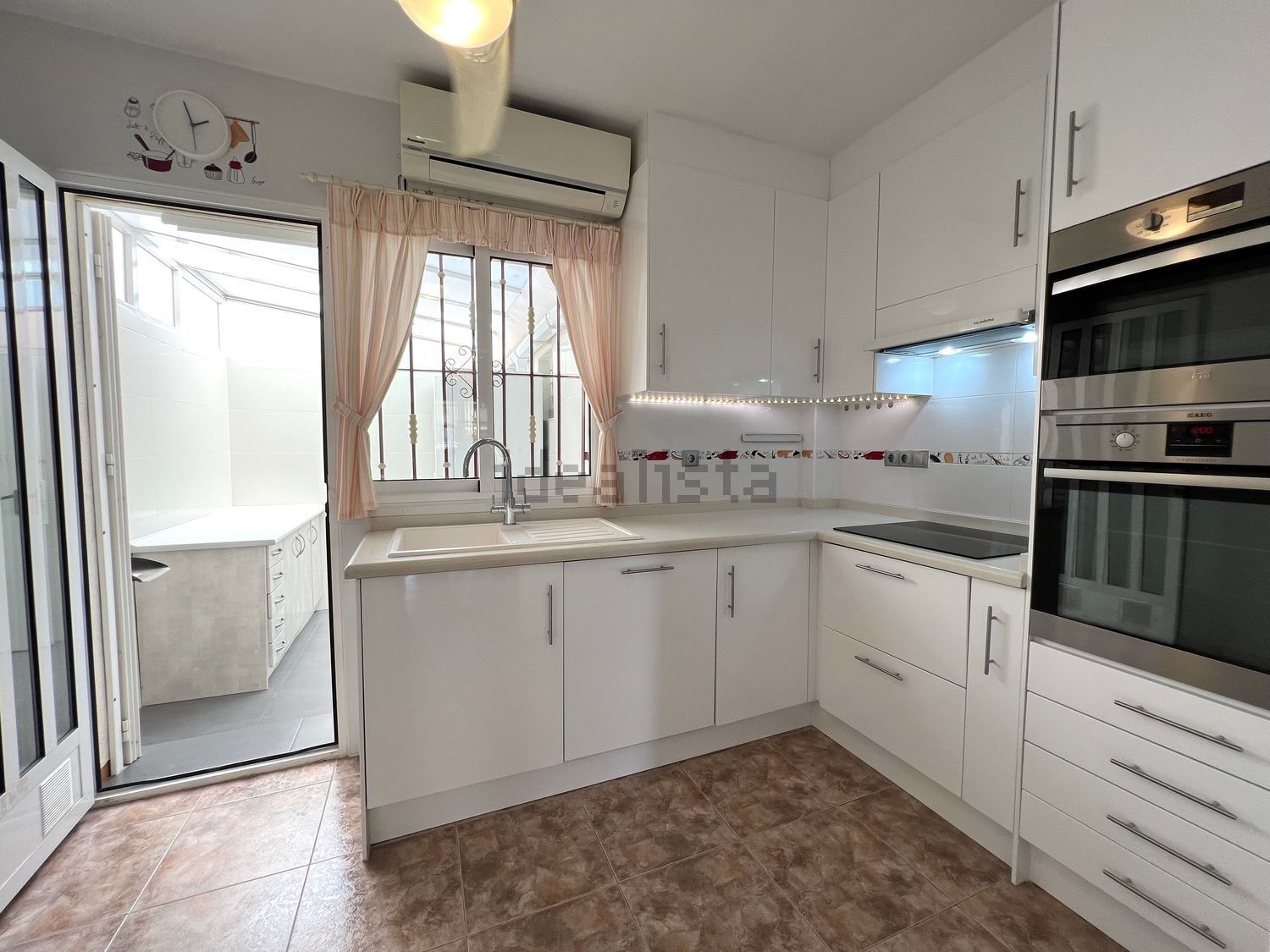 Casa de 100 m² a Oriola