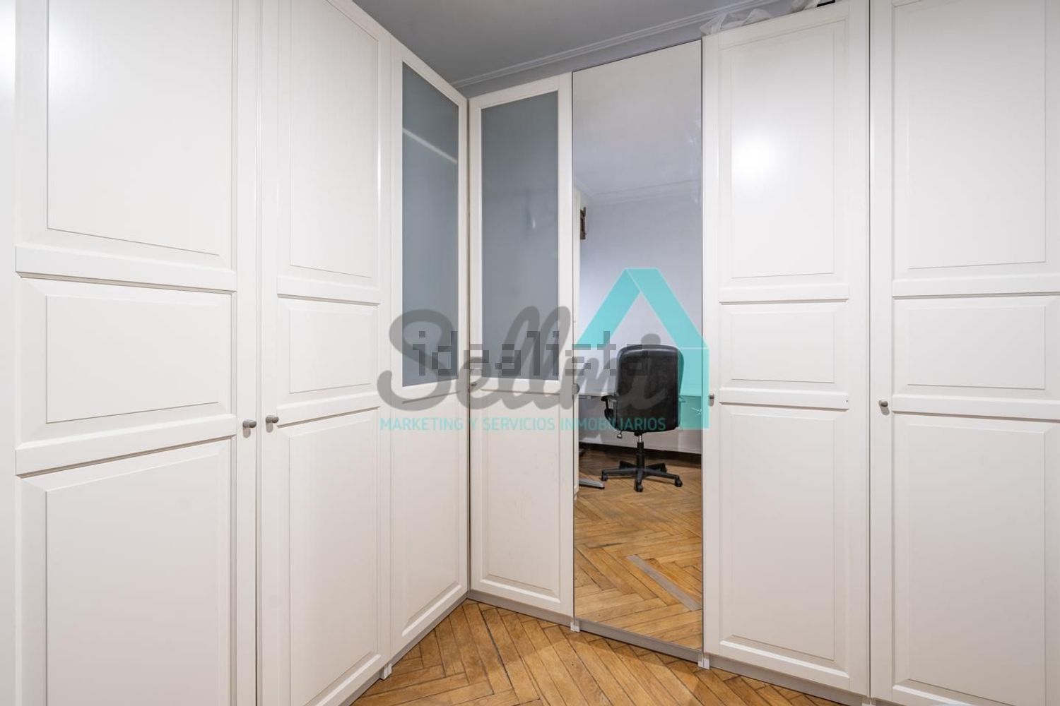 Piso de 136 m² en Oviedo