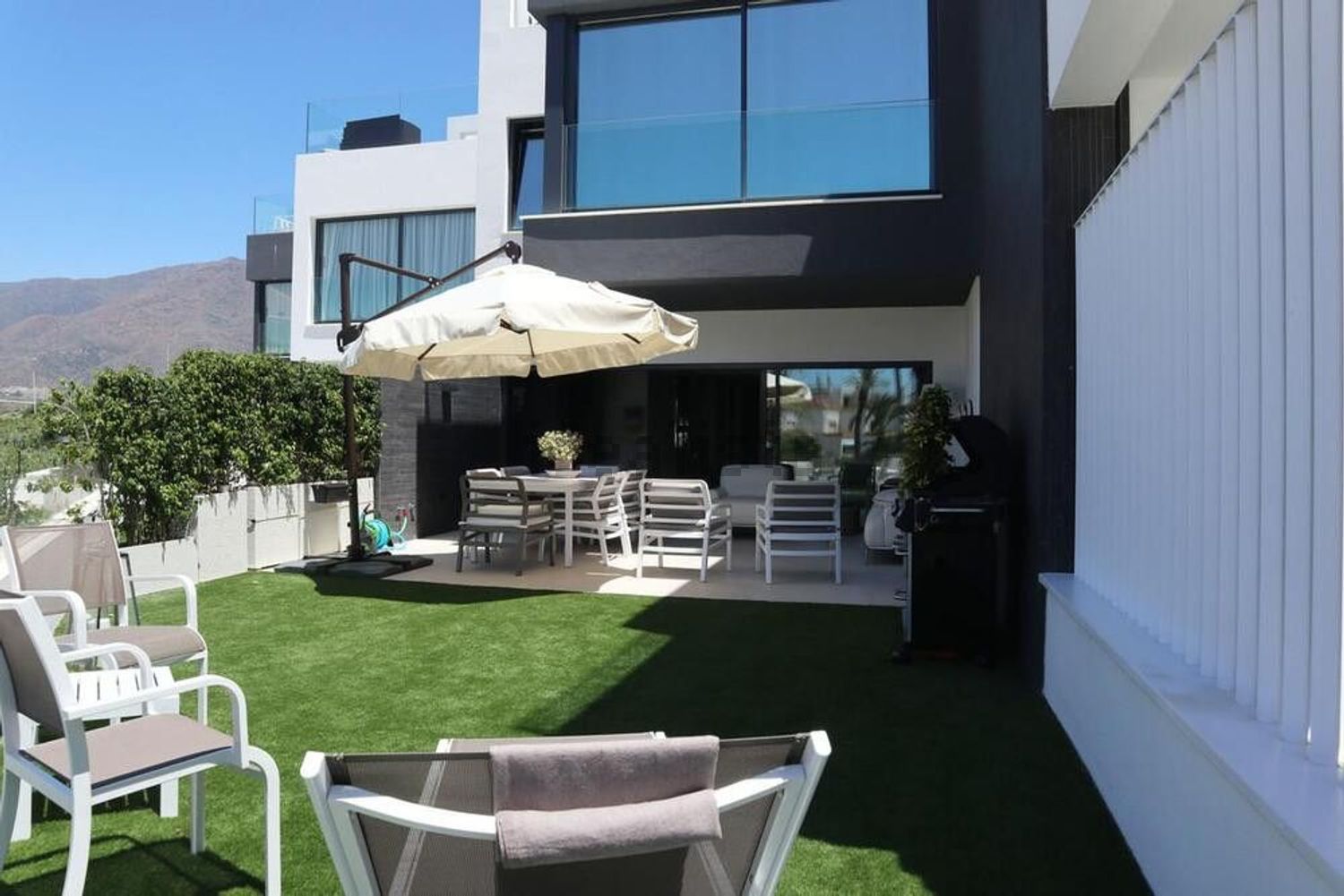 Haus 180 m² in Estepona