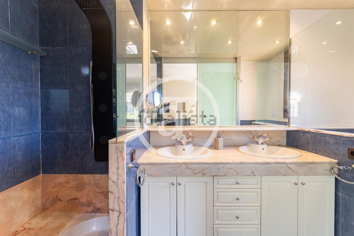Haus 186 m² in Sant Cugat del Vallès