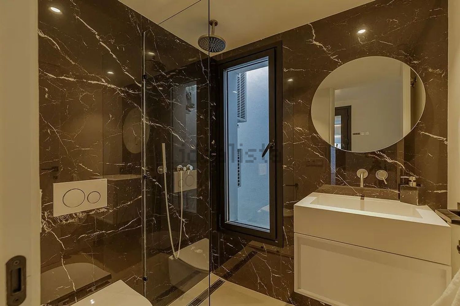 Haus 400 m² in Marbella