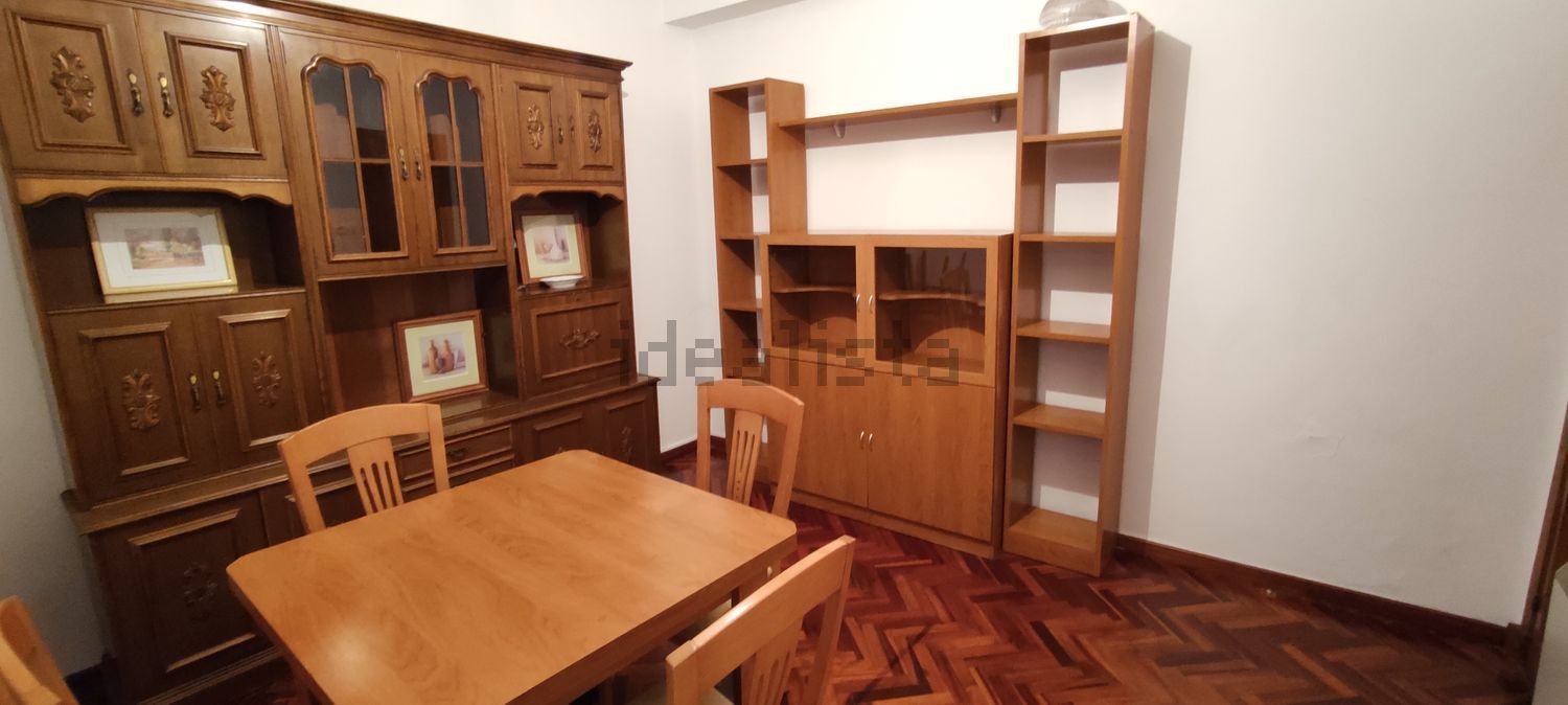 Wohnung 85 m² in Ourense