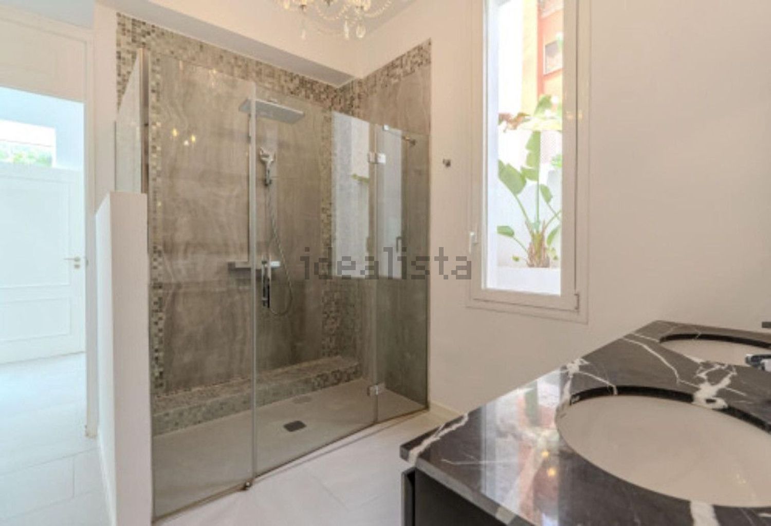 Haus 350 m² in Marbella