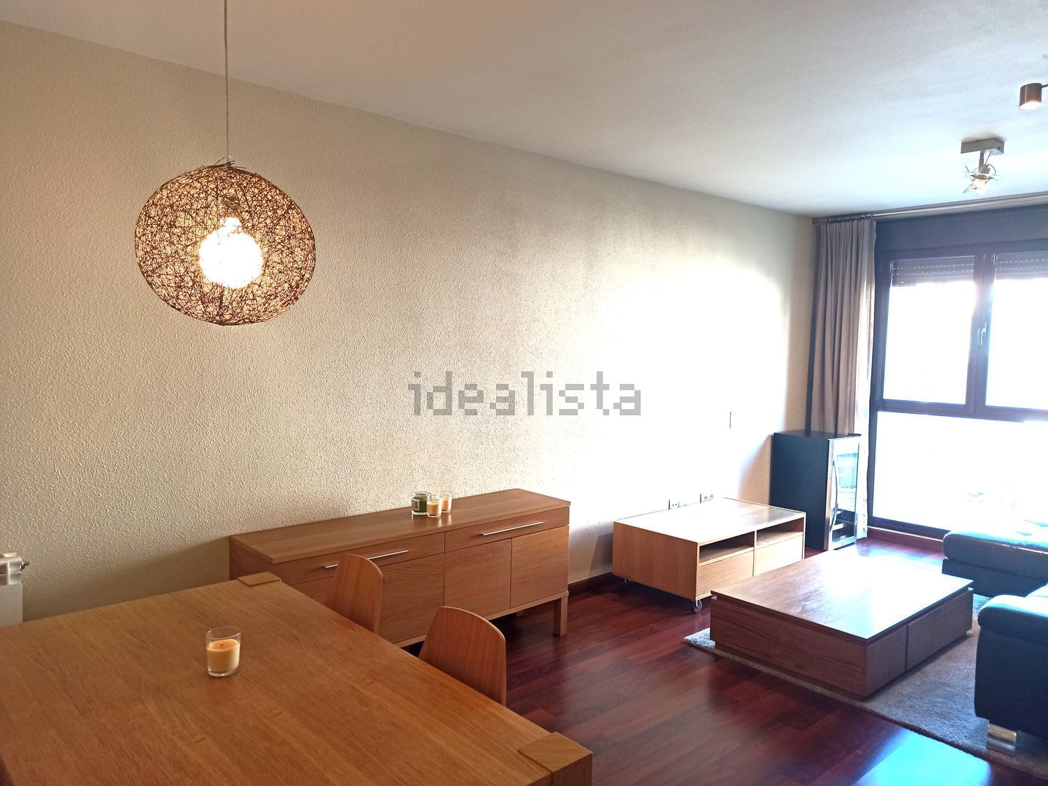 Flat 85 m² in Cadrete