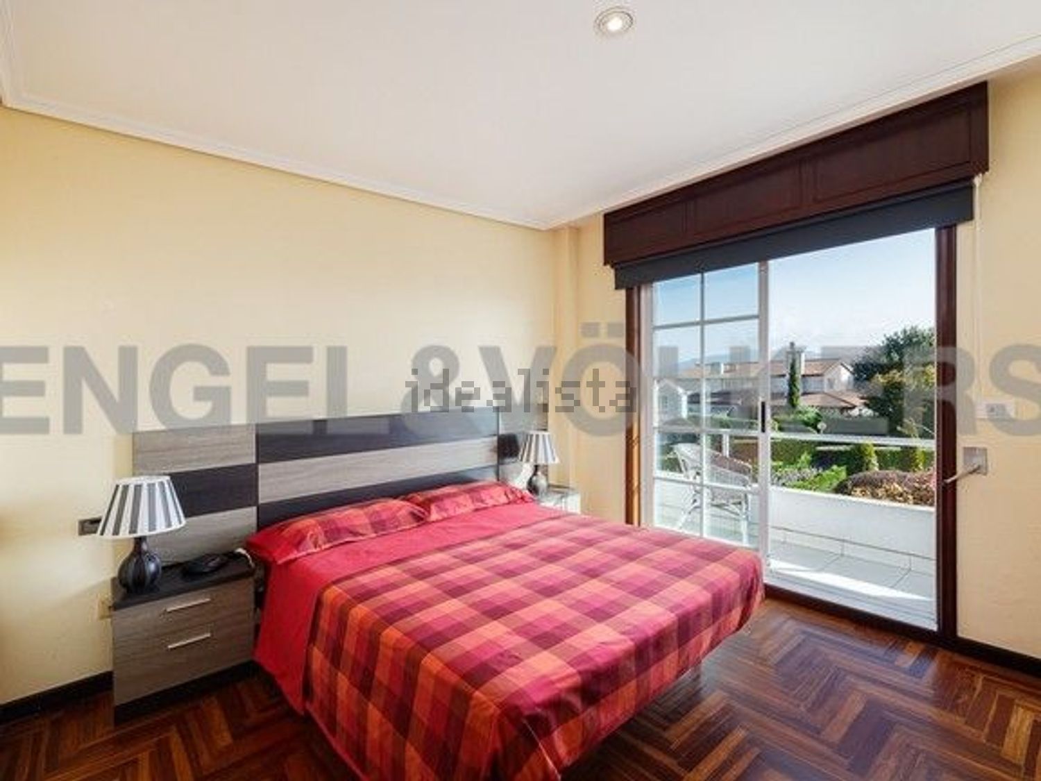 House 300 m² in Baiona
