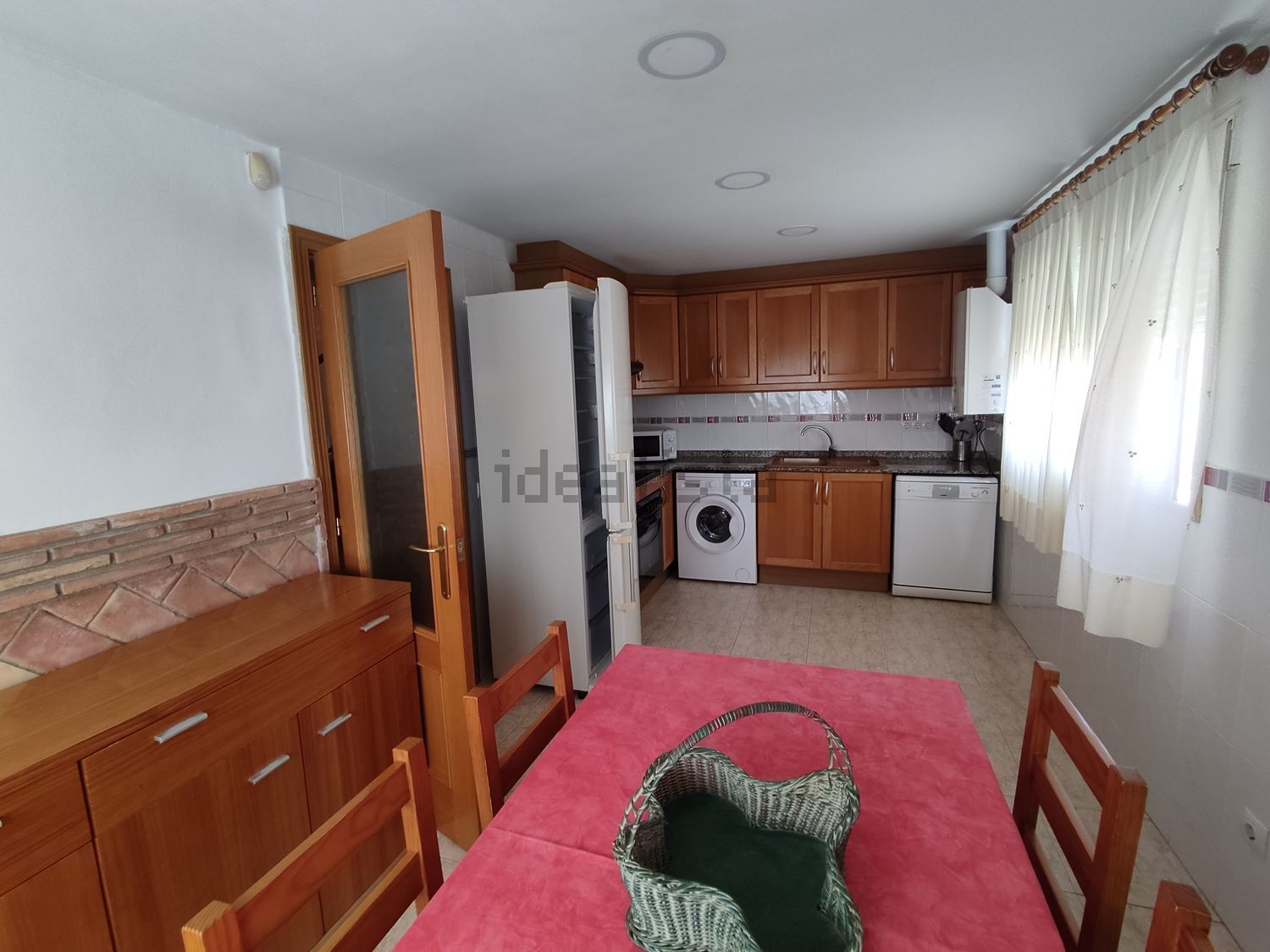 Casa de 240 m² a la Pobla de Vallbona