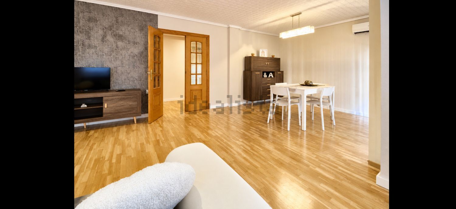 Piso de 130 m² en Benetússer